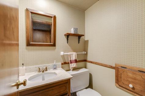 1721 Rhode Island Avenue N Golden Valley MN 55427