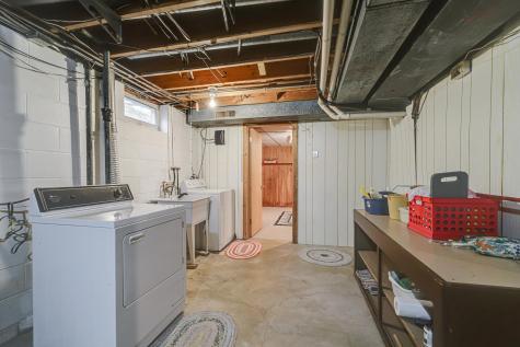 1721 Rhode Island Avenue N Golden Valley MN 55427