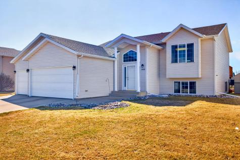 3520 Eagle Run Drive West Fargo ND 58078