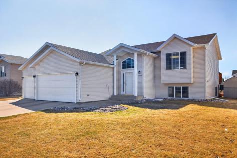 3520 Eagle Run Drive West Fargo ND 58078