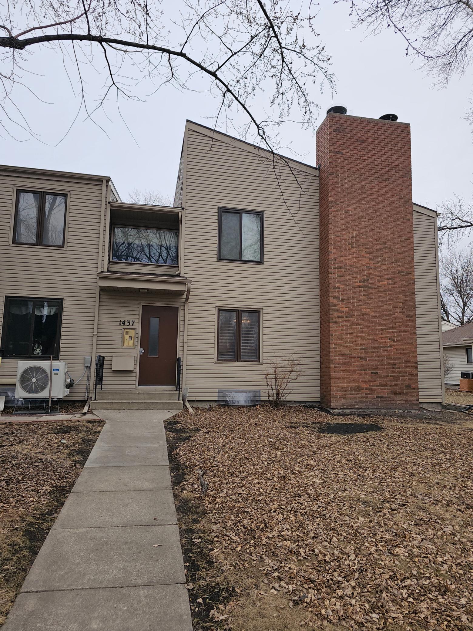 1437 Broadway N Fargo ND 58102