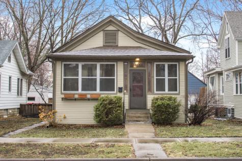 828 Armstrong Avenue Saint Paul MN 55102