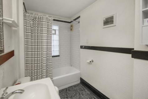 828 Armstrong Avenue Saint Paul MN 55102