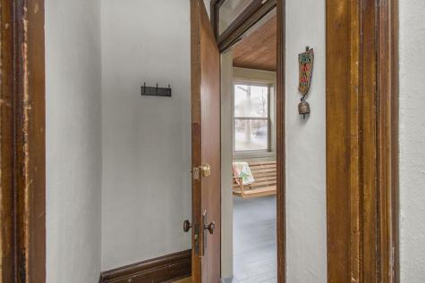 828 Armstrong Avenue Saint Paul MN 55102