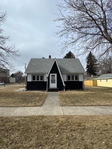 222 Washington Avenue Hatton ND 58240
