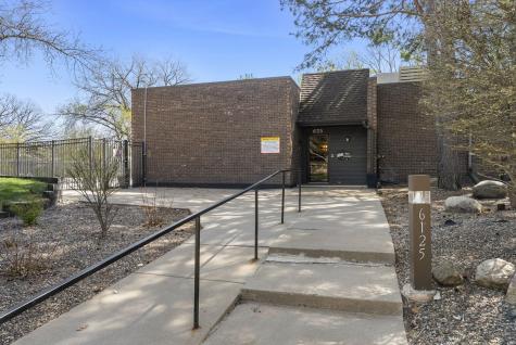 6085 Lincoln Drive Edina MN 55436