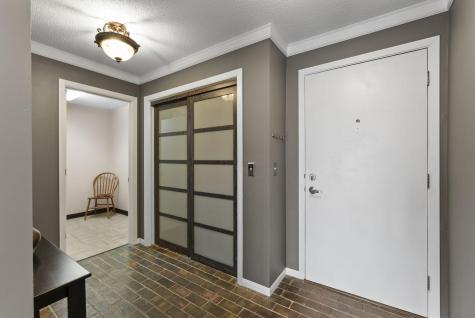 6085 Lincoln Drive Edina MN 55436