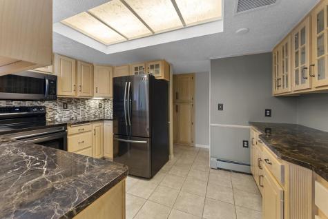 6085 Lincoln Drive Edina MN 55436