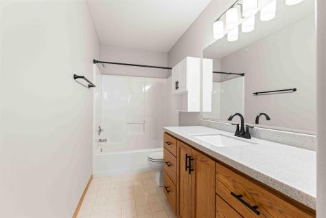 3102 26th Avenue S Fargo ND 58103