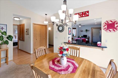2084 Vierling Drive E Shakopee MN 55379