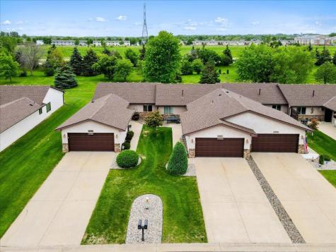 2084 Vierling Drive E Shakopee MN 55379
