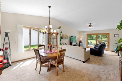 2084 Vierling Drive E Shakopee MN 55379