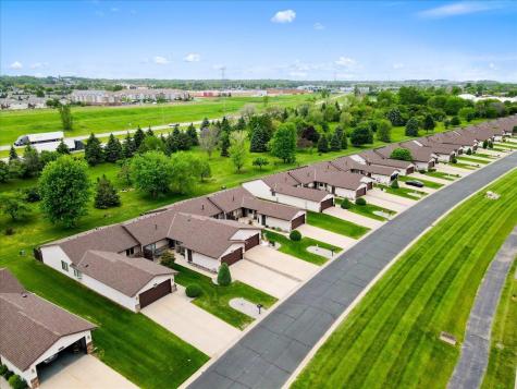 2084 Vierling Drive E Shakopee MN 55379