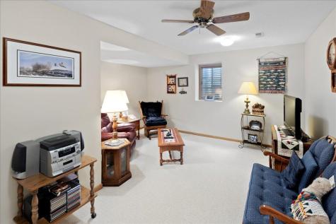 2084 Vierling Drive E Shakopee MN 55379