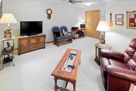 2084 Vierling Drive E Shakopee MN 55379
