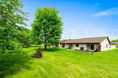 2084 Vierling Drive E Shakopee MN 55379