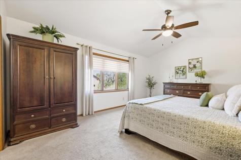 7429 Upper 136th Street W Apple Valley MN 55124