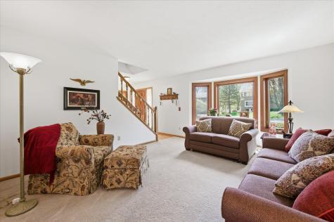 7429 Upper 136th Street W Apple Valley MN 55124
