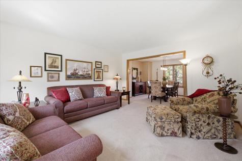 7429 Upper 136th Street W Apple Valley MN 55124