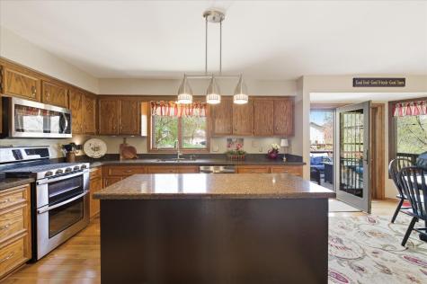 7429 Upper 136th Street W Apple Valley MN 55124