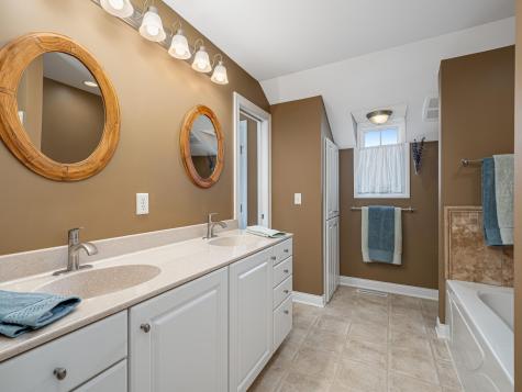 1385 Eustis Street Saint Paul MN 55108