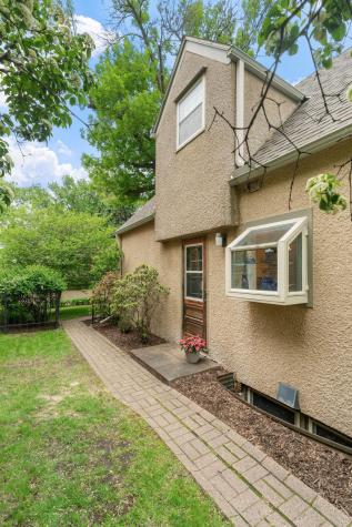 2214 Saint Anthony Parkway Minneapolis MN 55418