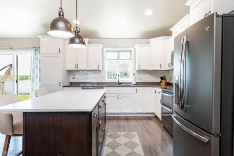 5828 58th Avenue S Fargo ND 58104