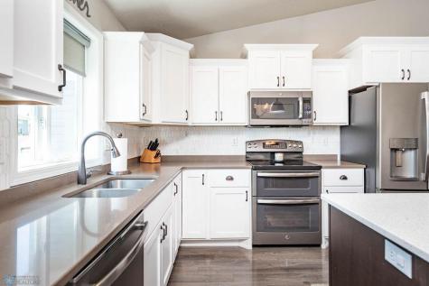 5828 58th Avenue S Fargo ND 58104