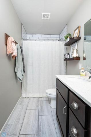 5828 58th Avenue S Fargo ND 58104