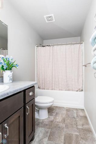 5828 58th Avenue S Fargo ND 58104