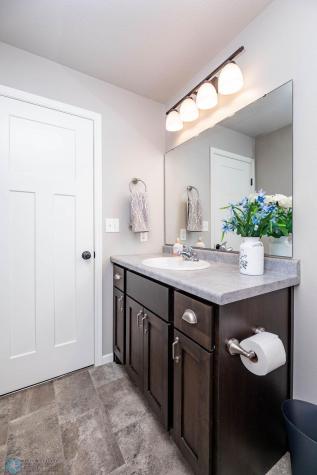 5828 58th Avenue S Fargo ND 58104