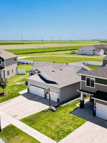 5828 58th Avenue S Fargo ND 58104