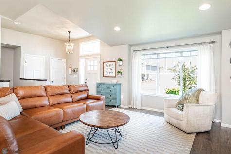 5828 58th Avenue S Fargo ND 58104