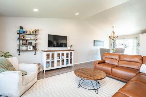 5828 58th Avenue S Fargo ND 58104