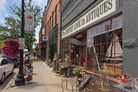 126 Courtland Street Excelsior MN 55331