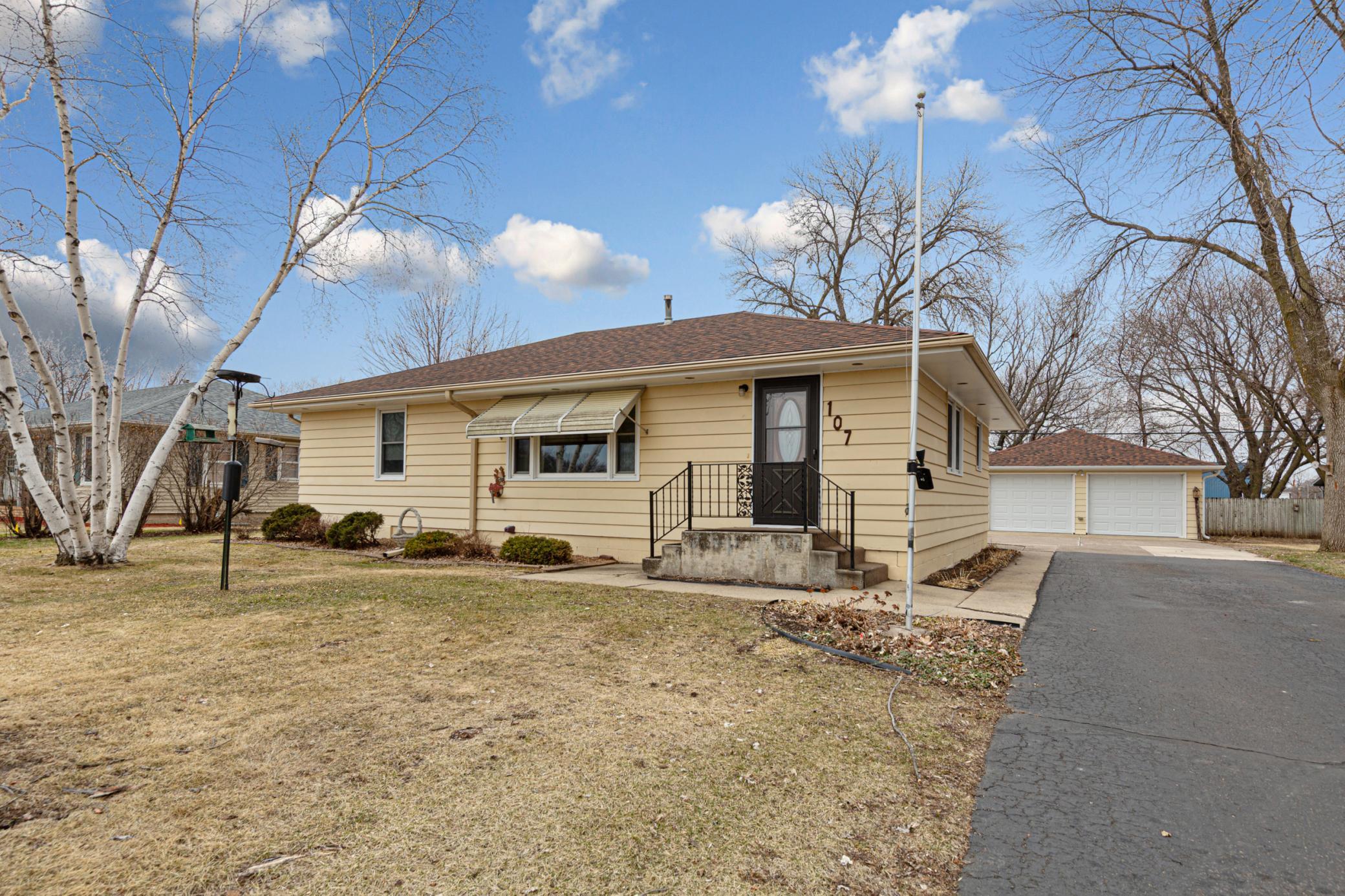 107 21st Avenue NW Faribault MN 55021