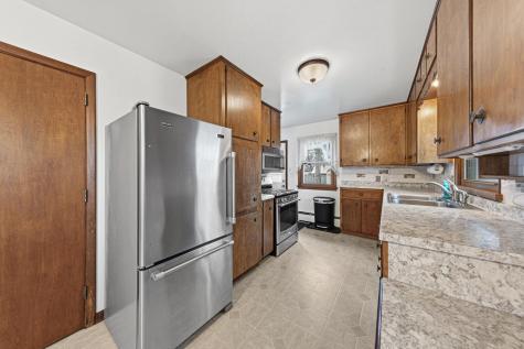 107 21st Avenue NW Faribault MN 55021