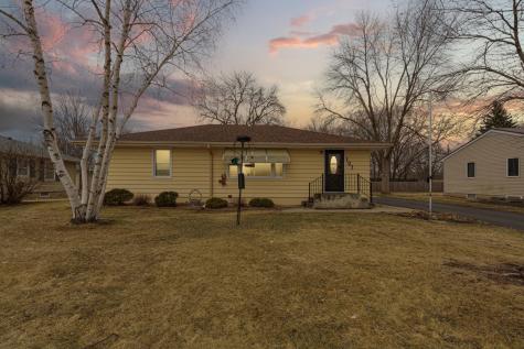107 21st Avenue NW Faribault MN 55021