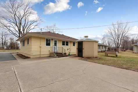 107 21st Avenue NW Faribault MN 55021