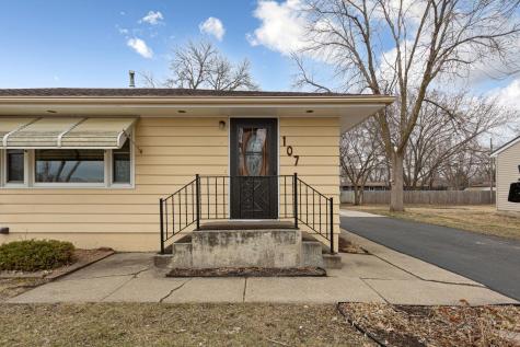 107 21st Avenue NW Faribault MN 55021