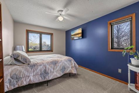 1286 Emerald Lane Shakopee MN 55379