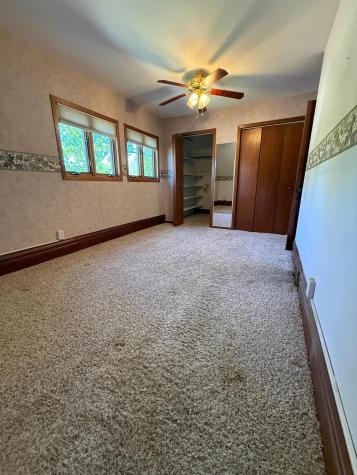209 S Spring Avenue Springfield MN 56087