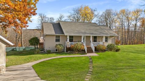 2828 W River Road Mora MN 55051