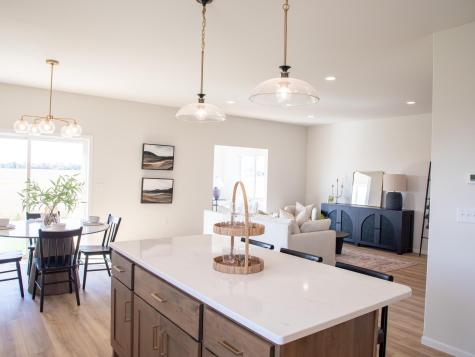 6776 Deer Creek Loop S Horace ND 58047