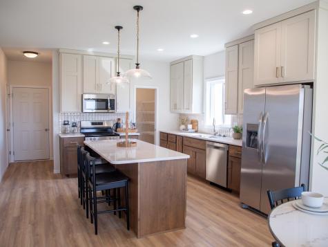 6776 Deer Creek Loop S Horace ND 58047
