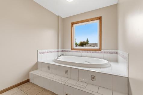 1667 Knights Drive North Mankato MN 56003