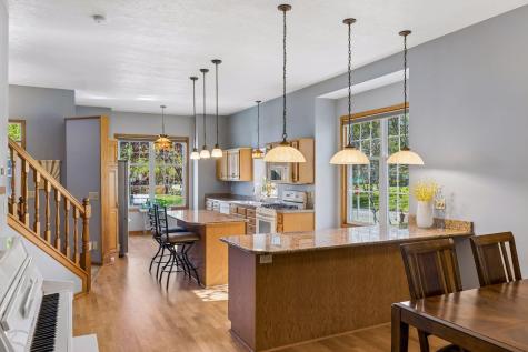 354 East Avenue Circle Mahtomedi MN 55115