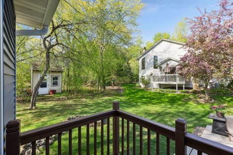354 East Avenue Circle Mahtomedi MN 55115