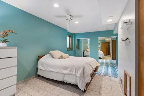 354 East Avenue Circle Mahtomedi MN 55115