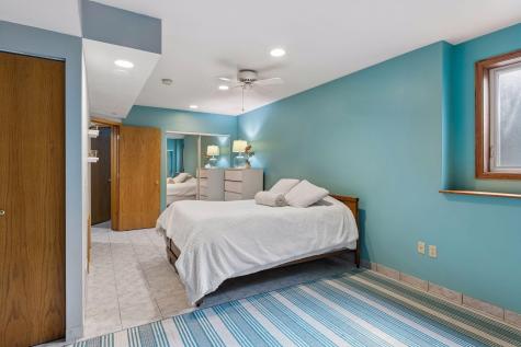 354 East Avenue Circle Mahtomedi MN 55115